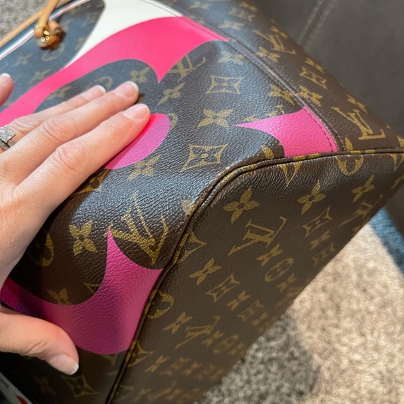 Louis Vuitton monogram game on neverfull mm - Picture 10 of 16